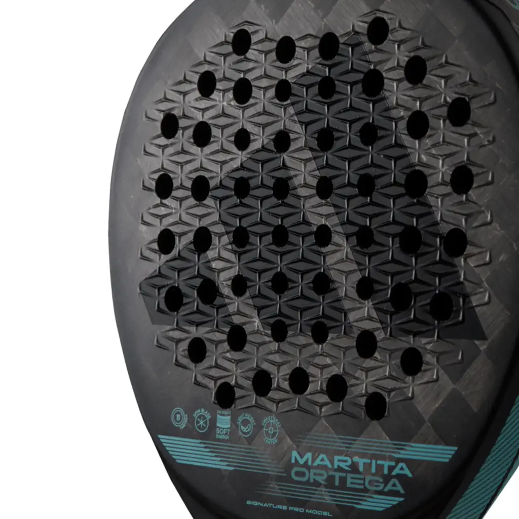 Adidas CROSS IT LIGHT 2024 Racket of MARTA ORTEGA Image 2