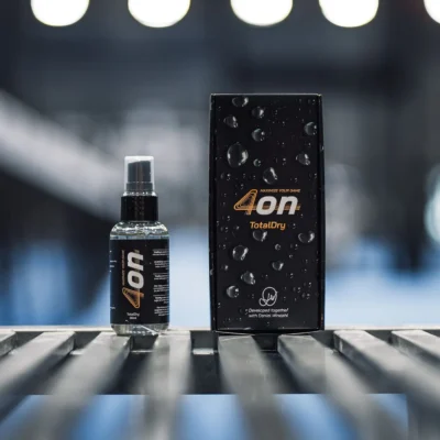 4on TotalDry Grip Spray 04