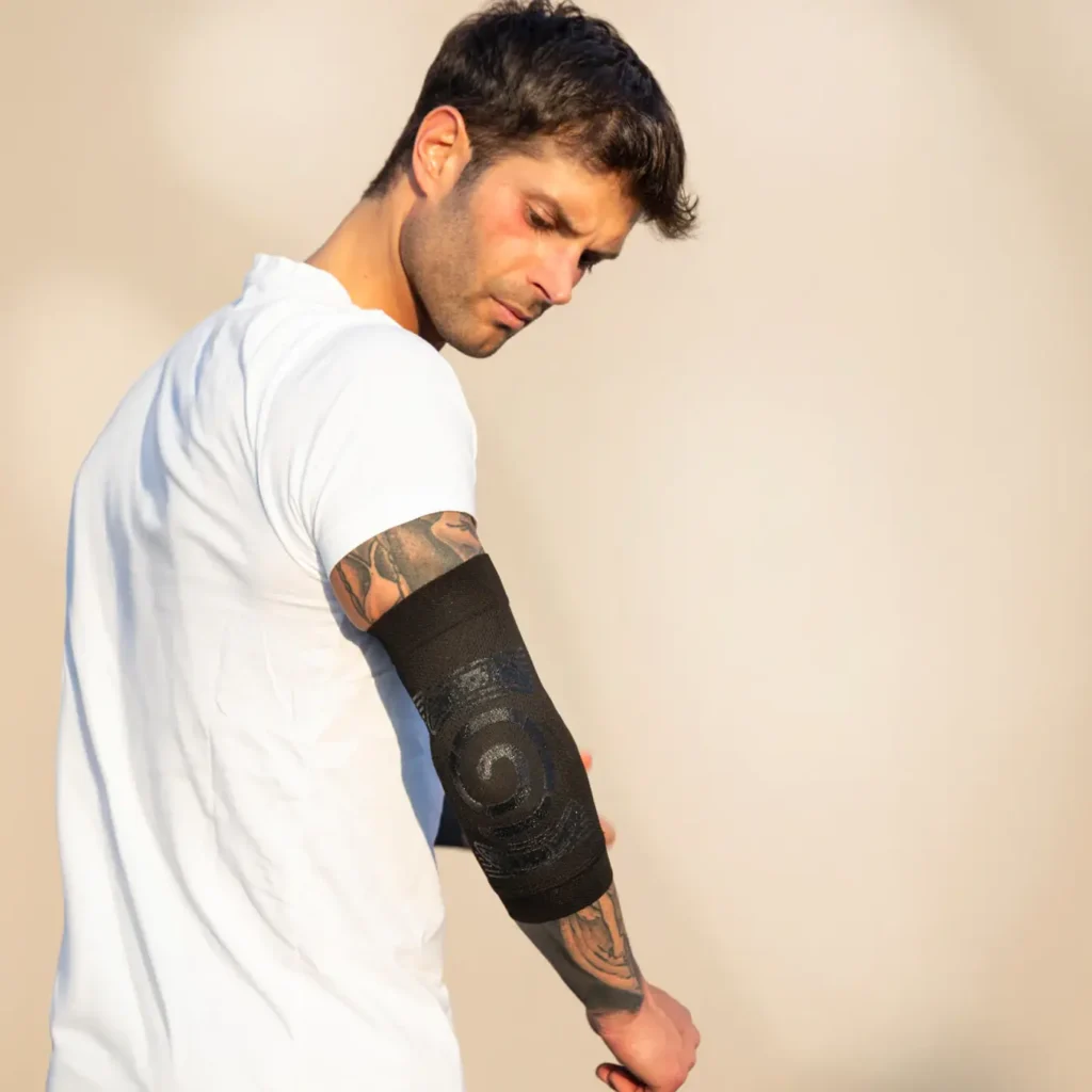 FLOKY Biomechanical Elbow Support Black 05